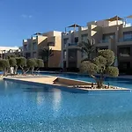 Lively Apartment At Mangroovy