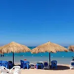 Beach Front Studio Flat In Hurghada