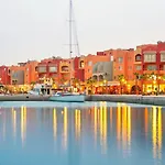Magnificent Apartment In Hrg With Beach Access, 5 Min From Downtown