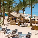 Hostgool Seaside Chalets Mirage Bay Resort & Aqua Park