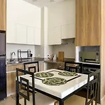 Ollystays Shedwan 2Br Shared Pool