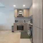Newly Furnished Apt: Mangroovy