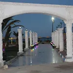 Latenda Beach Hostel