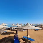 Impeccable 1-Bed Apartment In Hurghada