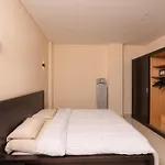 One Bedroom With Sea View In The Centre