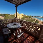 Unique Lagoon Front And Central 2Beds Apt - El Gouna