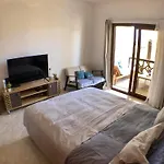Luxury Beachfront Studio- Foreign Nationals Only