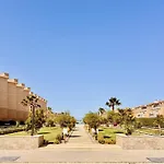 Comfy Studio, Pools, Private Beach At Peaceful Resort