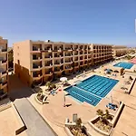 Comfy Studio, Pools, Private Beach At Peaceful Resort