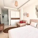 Comfy Studio, Pools, Private Beach At Peaceful Resort