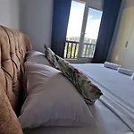 Fancy 2 Bedrooms Apartment with amazing Pool&Lagoon view