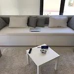 Luxurious 3Br Lakefront Town-House