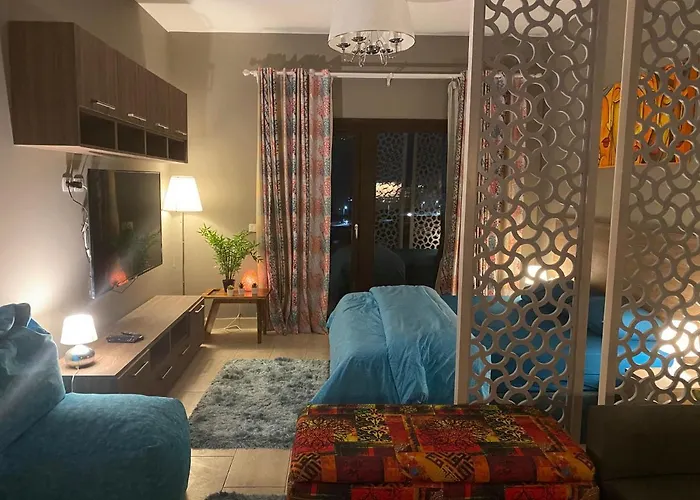 Stylish Pool View Studio In Al Dau Heights