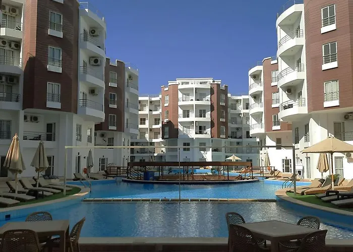 Aqua Palms Studio A210