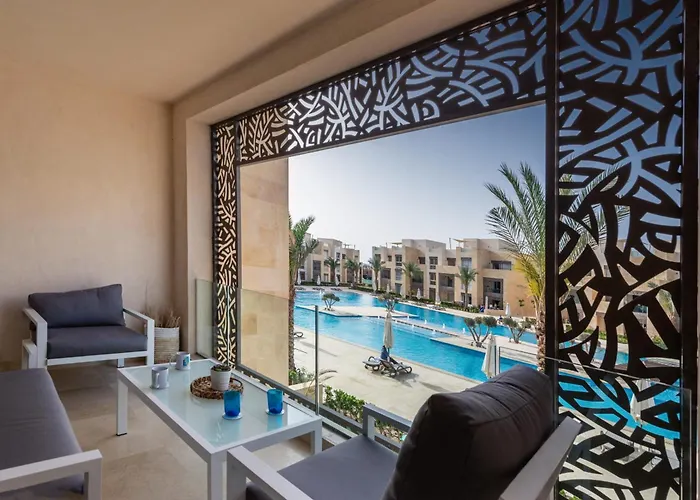 Epic & Exquisite 2 Bedroom W Beach & Pool Mangroovy