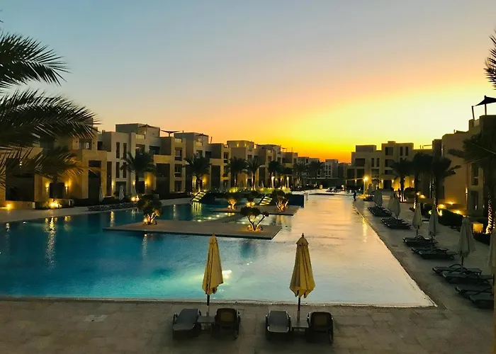 Mangroovy - Elgouna Authentic Designer Shared Home 2 Bdr Each With Private Bathroom For Kitesurfers With Pool View & Beach Access
