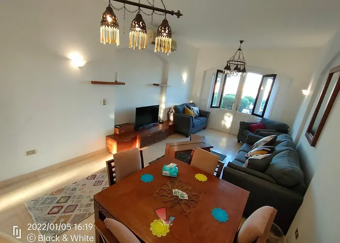 West Golf 3 Bedrooms Townhome El Gouna