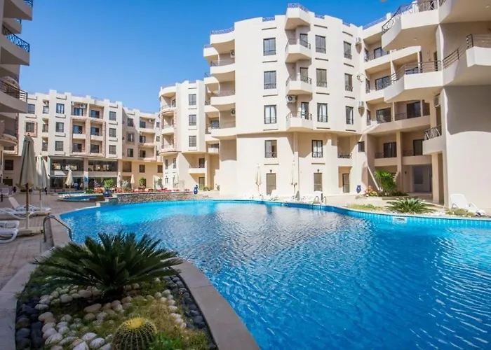 Aqua Tropical Resort Next To Al Gouna 4 0 1
