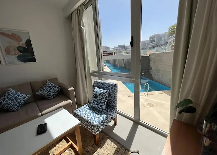 Two Bedroom Apartment With Pool Access In Sholan1