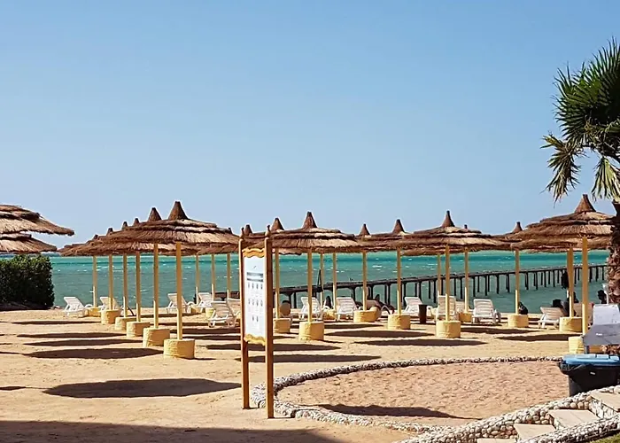 308E - Kitesurf Studios In Royal Beach