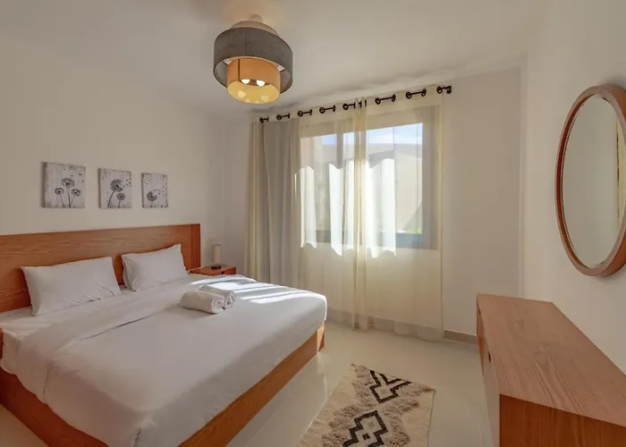 Modern 1-Bedroom Apartment In G-Cribs, El Gouna, Pool Access