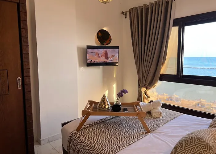 Luxury Front Sea View Apartment In Hurghada