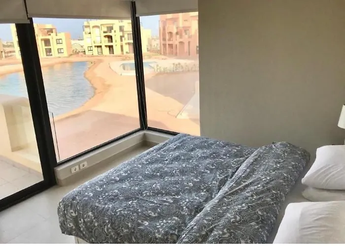 Emos Villa
