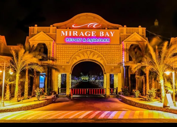 Apartment 2 Bedroom And 2 Bathroom Pool View At Mirage Bay