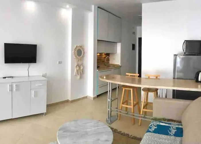Apartment In Florenza Khamsin