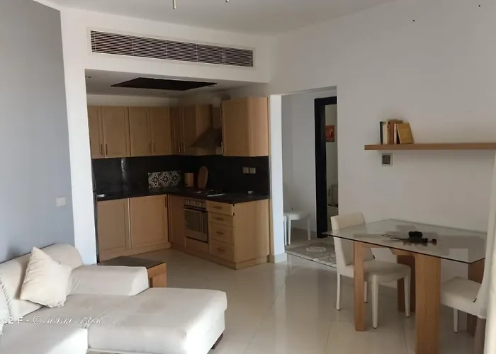 Cozy Apartment With Seaview