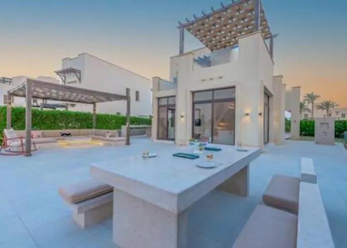 The Lakefront Villa 4Br At Cyan Elgouna