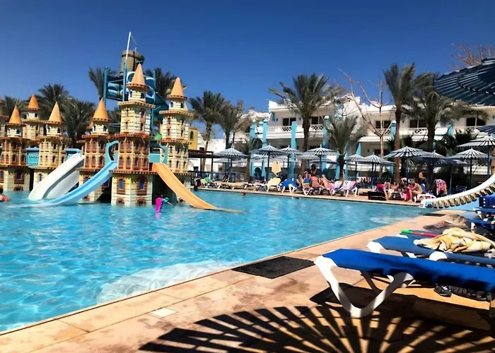 قرية ميراج باي