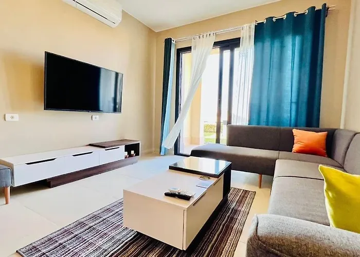 Luxury 1 Bedroom Flat With Garden
