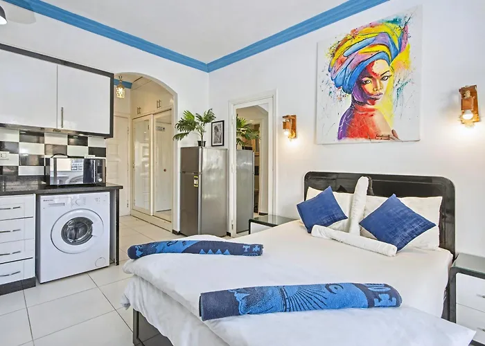Rare New Marina Hotspot With Fast Free Wifi, Balcony & Pool