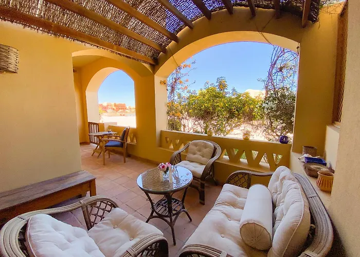 Style Apartment In Nubian Design At Lagoon