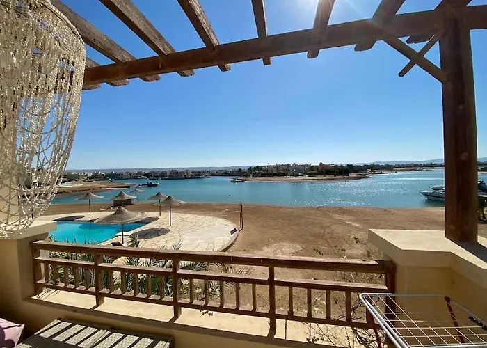The Charming Beachfront Retreat In Fanadir