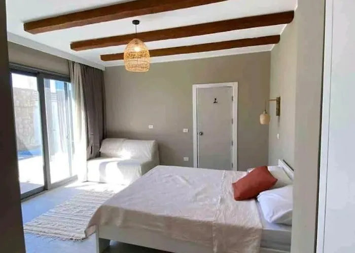 Luxury One Bedroom