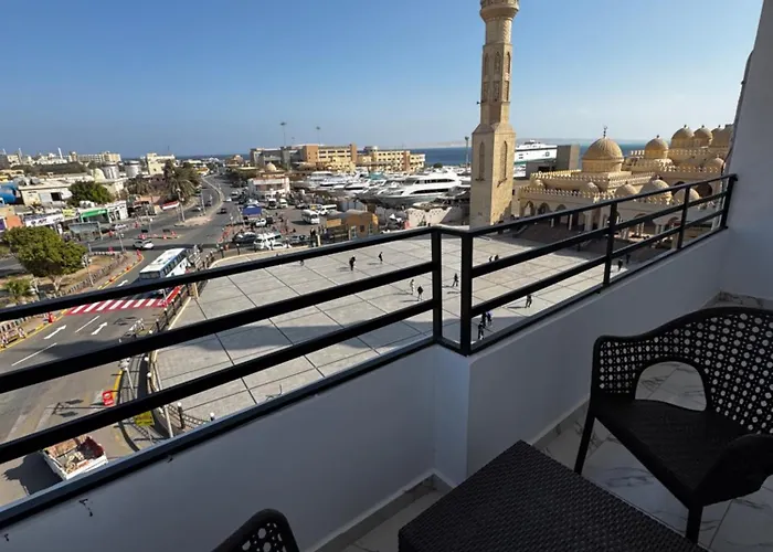 Seaside Serenity Apartment