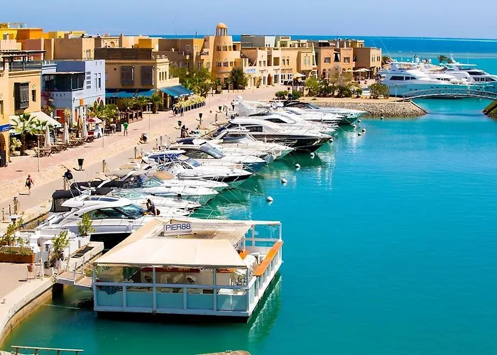 Marina Abu Tig- 3 Master Bedrooms