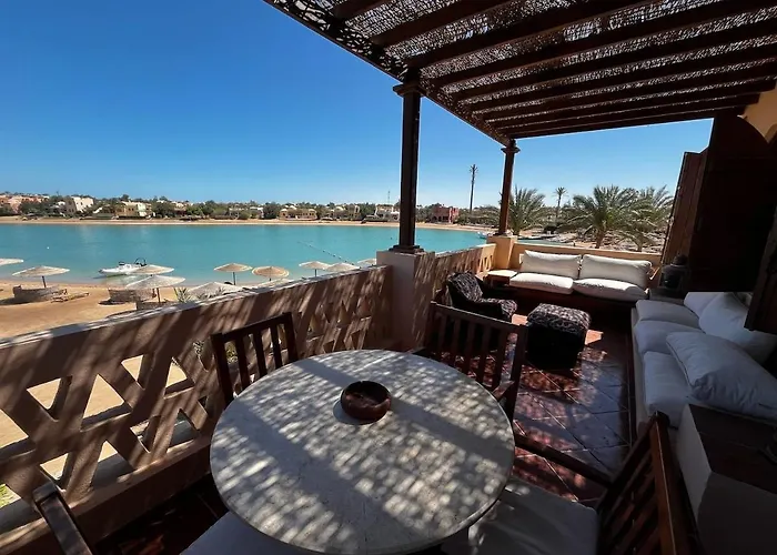 Unique Lagoon Front And Central 2Beds Apt - El Gouna