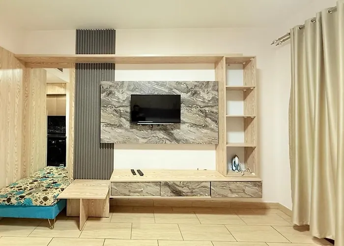 Studio In Dow Heights Compound