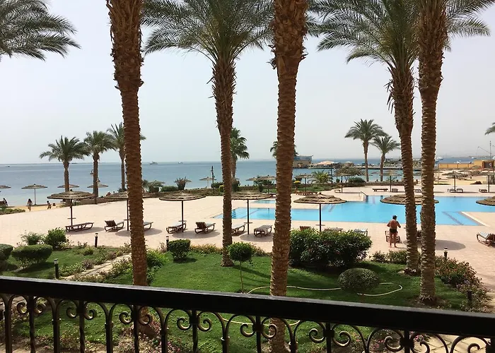 Apartment With Sea & Pool View In Esplanada Residence - Families Only