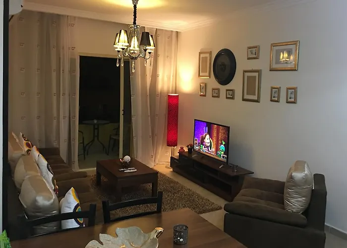 Pool View Apartments At British Resort - Unit 13