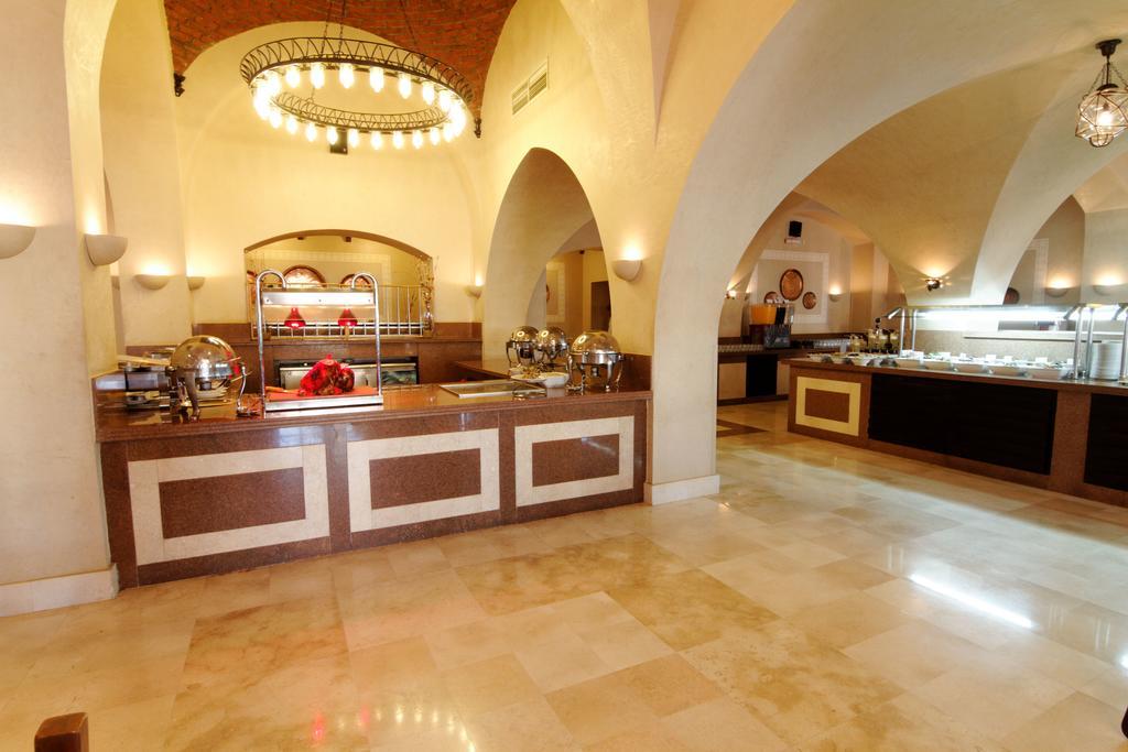 Jaz Makadina Resort