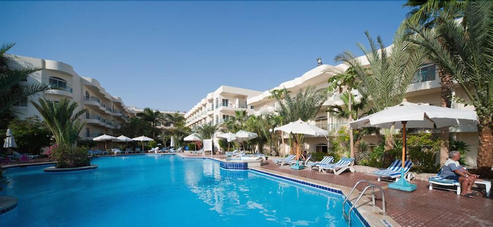 Resort Bella Vista Families And Couples Only