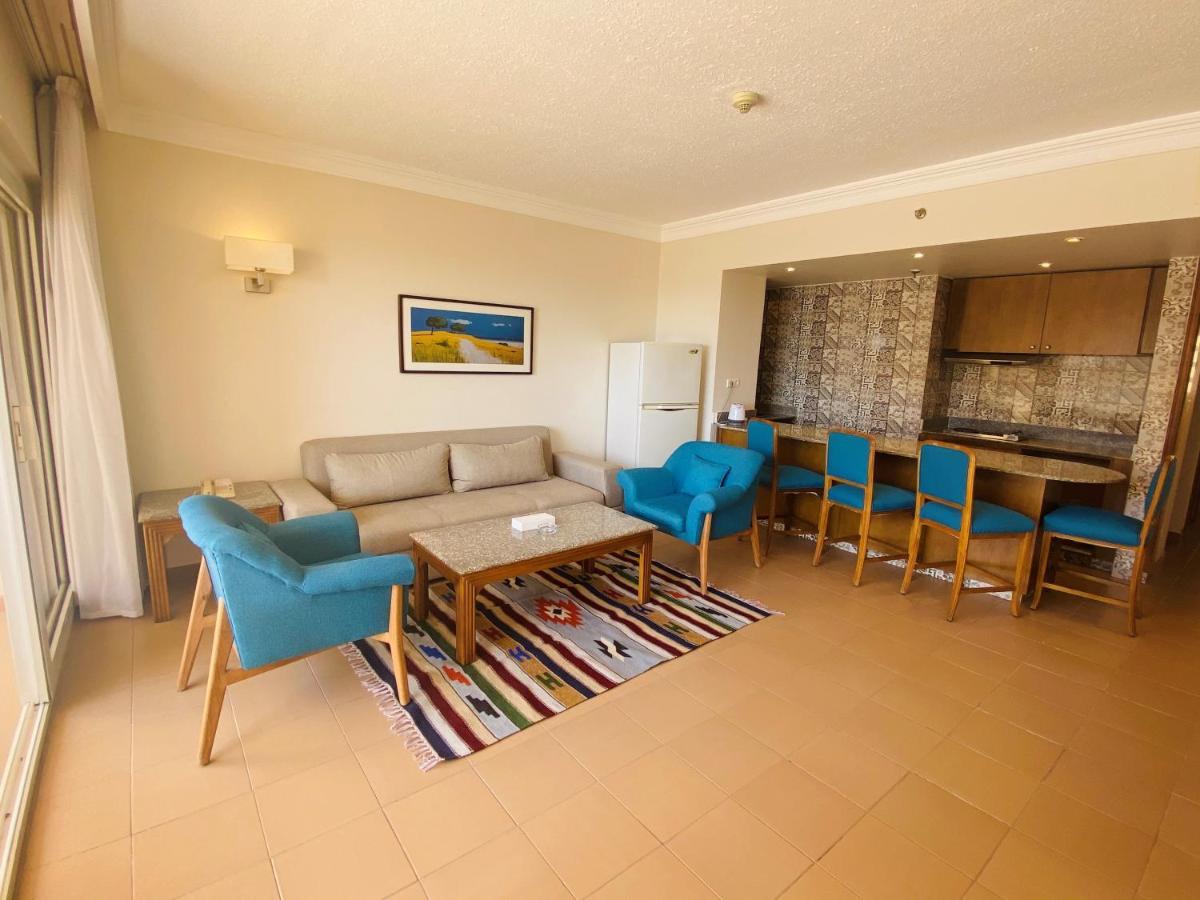 & Serviced By Marriott Aparthotel