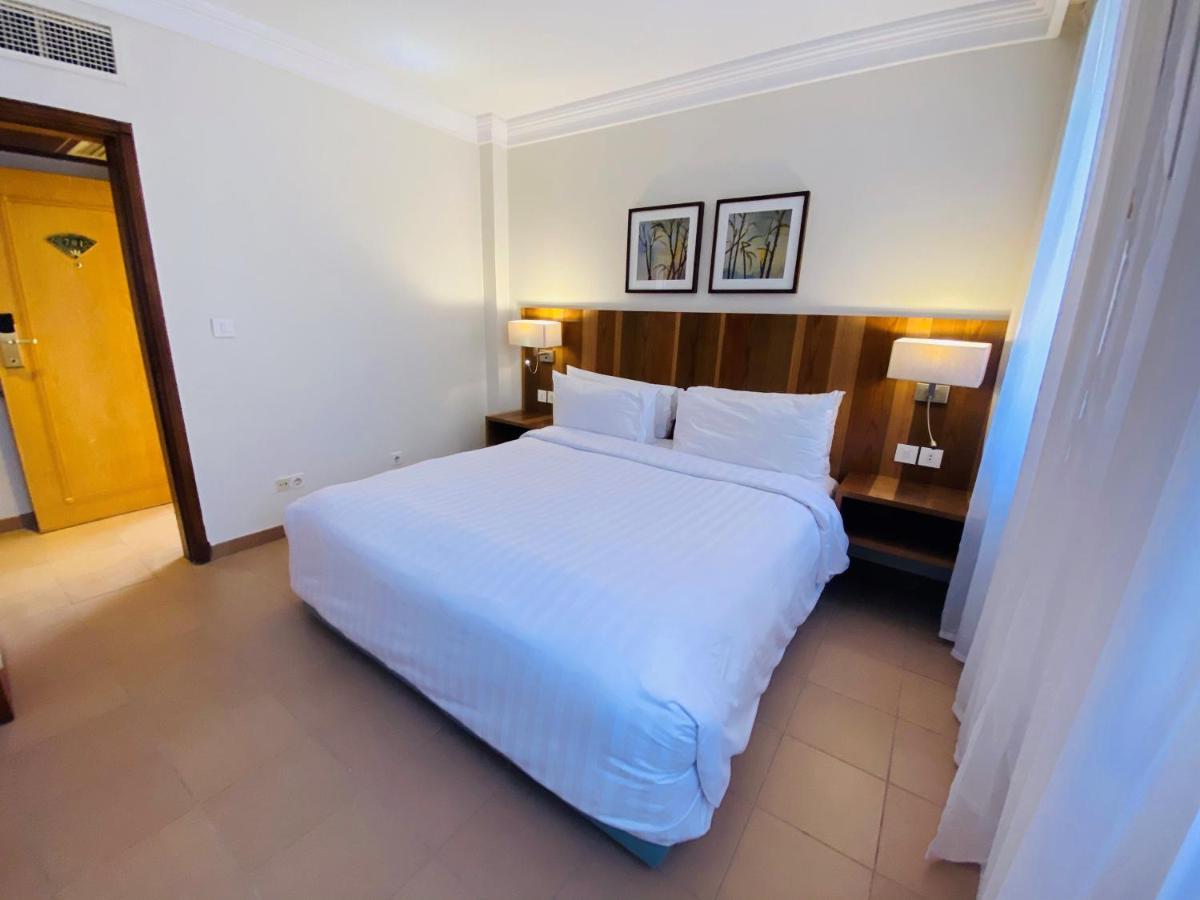 Aparthotel & Serviced By Marriott 5*