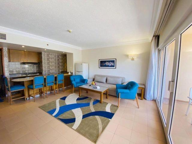 & Serviced By Marriott 5*