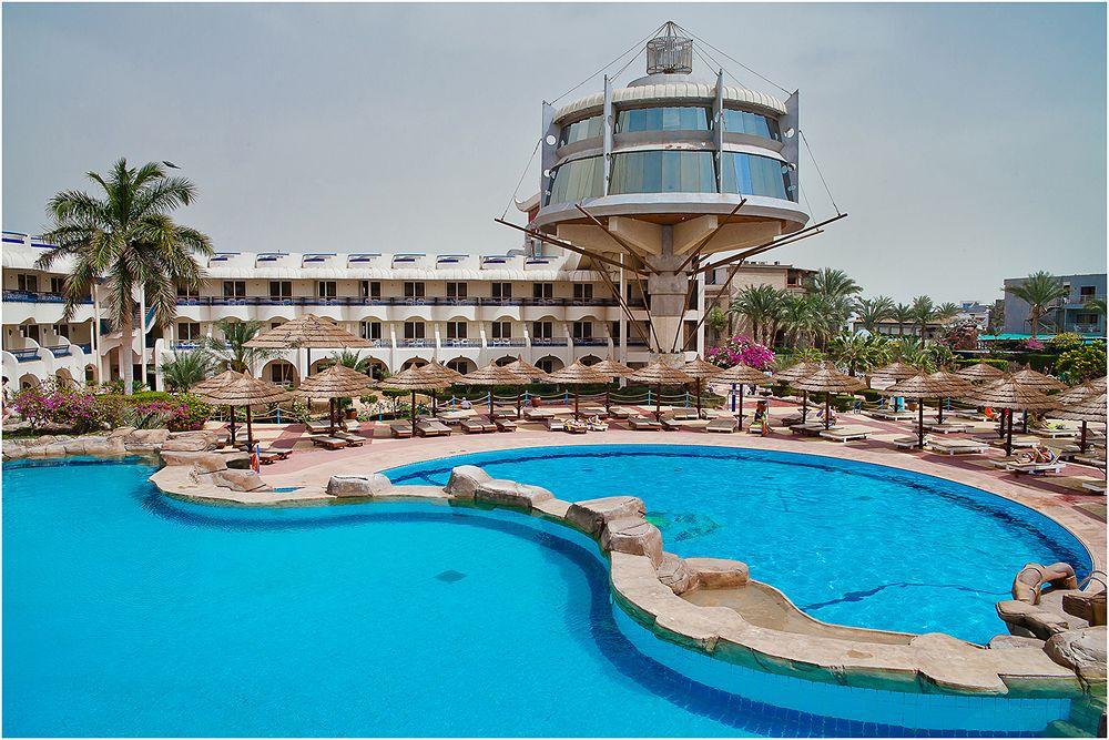 Premium Seagull Hotel