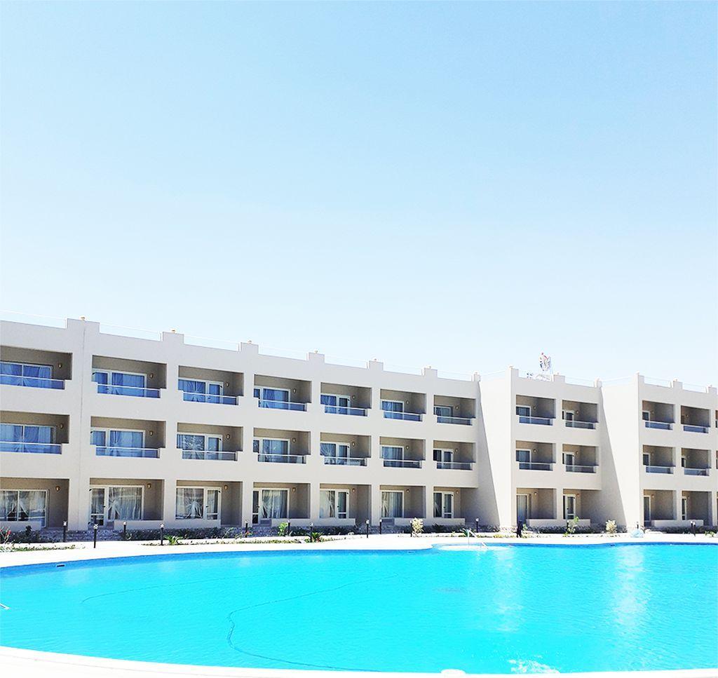 Hawaii Paradise Aqua Park Hotel 4*